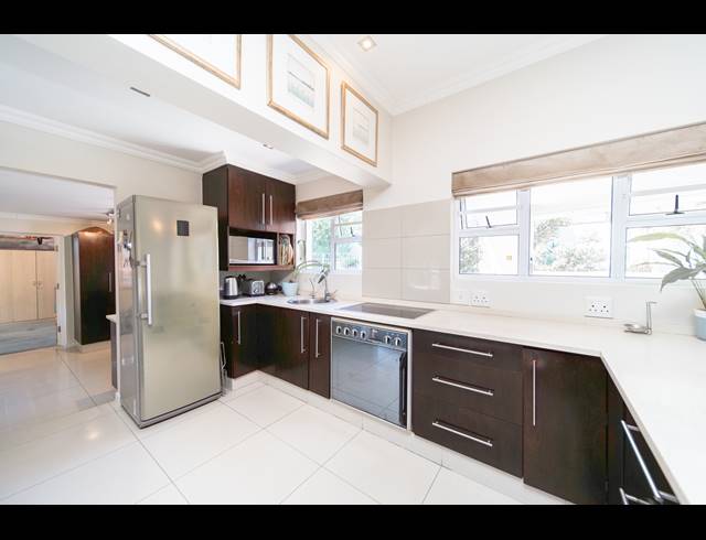 4 BEDROOM HOUSE FOR SALE IN BEACON BAY
